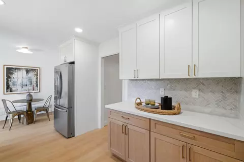 Kitchen - 168 Granada Dr, Mountain View, CA 94043 photo 2 of 2