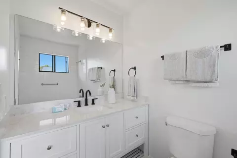 Bath - 168 Granada Dr, Mountain View, CA 94043 photo 1 of 3