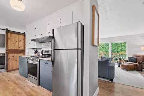 Kitchen - 4000 Glen Haven Rd, Soquel, CA 95073 photo 2 of 6