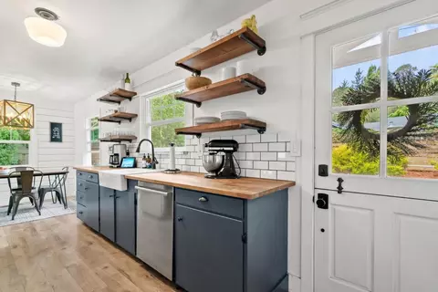 Kitchen - 4000 Glen Haven Rd, Soquel, CA 95073 photo 5 of 6