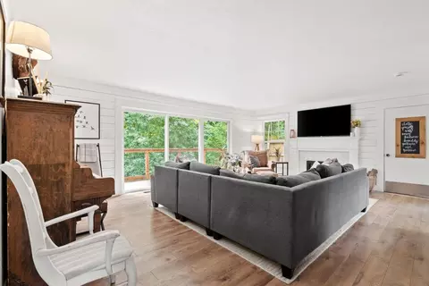 Living - 4000 Glen Haven Rd, Soquel, CA 95073 photo 2 of 10