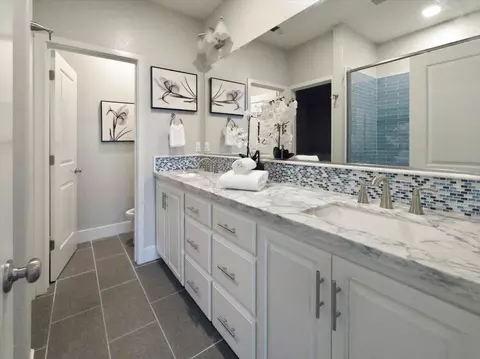 Bath - 1506 Bond St, Milpitas, CA 95035 photo 1 of 4
