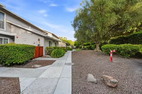 Exterior - 114 Granada Dr, Mountain View, CA 94043 photo 19 of 31