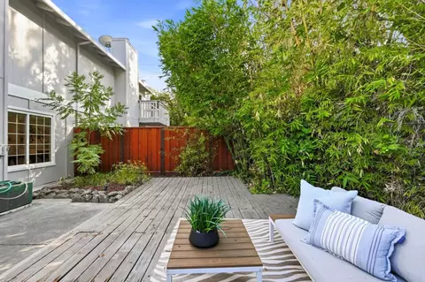 Exterior - 114 Granada Dr, Mountain View, CA 94043 photo 3 of 31