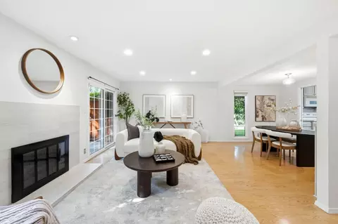 Living - 114 Granada Dr, Mountain View, CA 94043 photo 2 of 6