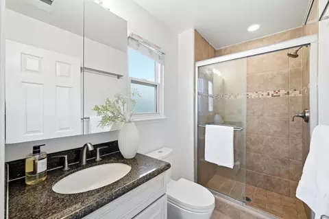 Bath - 114 Granada Dr, Mountain View, CA 94043 photo 1 of 3