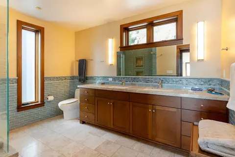 Bath - 10 Potbelly Beach Rd, Aptos, CA 95003 photo 2 of 5