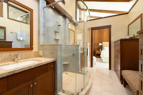 Bath - 10 Potbelly Beach Rd, Aptos, CA 95003 photo 4 of 5