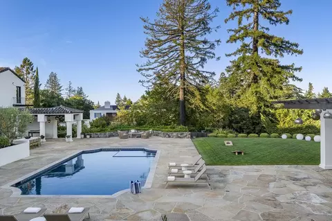 Exterior - 810 Lombardi Ln, Hillsborough, CA 94010 photo 10 of 14