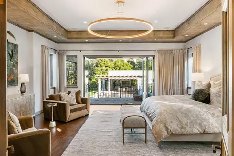Bedroom - 810 Lombardi Ln, Hillsborough, CA 94010 photo 1 of 6