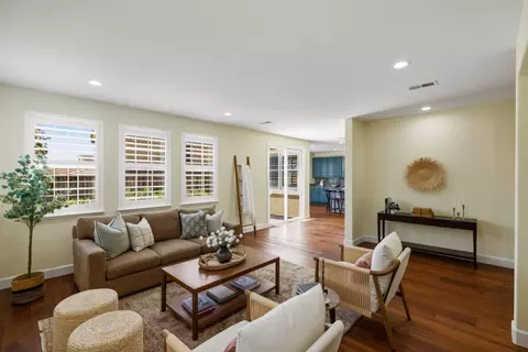 Living - 4305 Peninsula Point Dr, Seaside, CA 93955 photo 2 of 2
