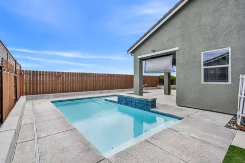 Exterior - 1436 Freestone Rd, Manteca, CA 95337 photo 11 of 13