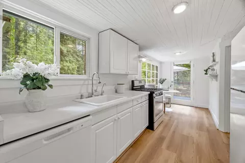 Kitchen - 4 Glen Alpine Ave, Mount Hermon, CA 95041 photo 1 of 5