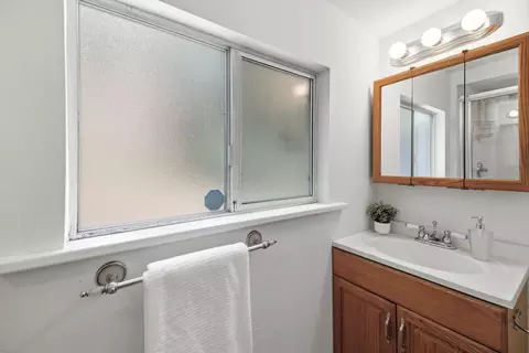 Bath - 4 Glen Alpine Ave, Mount Hermon, CA 95041 photo 1 of 2