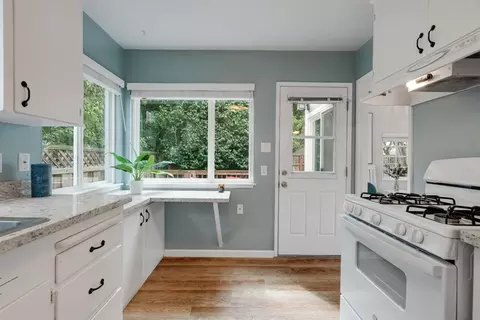 Kitchen - 709 Gilroy Dr, Capitola, CA 95010 photo 3 of 5