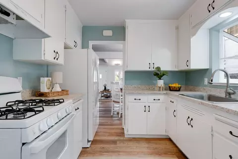Kitchen - 709 Gilroy Dr, Capitola, CA 95010 photo 4 of 5