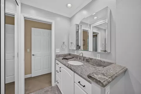 Bath - 836 Oddstad Blvd, Pacifica, CA 94044 photo 2 of 5