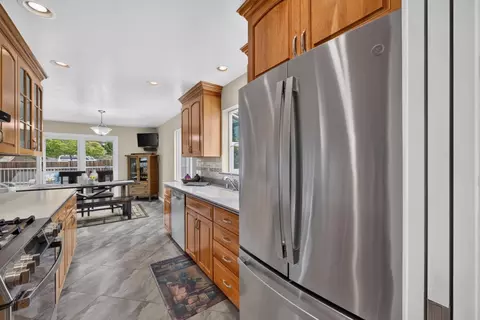 Kitchen - 836 Oddstad Blvd, Pacifica, CA 94044 photo 7 of 9