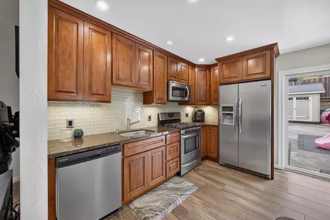 Kitchen - 836 Oddstad Blvd, Pacifica, CA 94044 photo 8 of 9