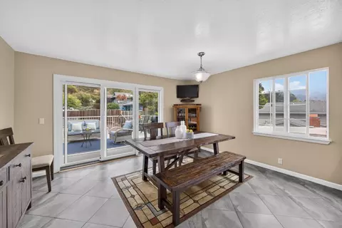 Dining - 836 Oddstad Blvd, Pacifica, CA 94044 photo 1 of 3