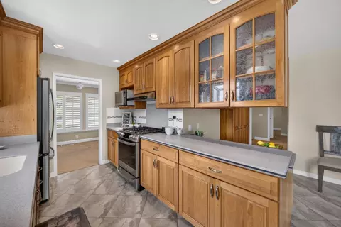 Kitchen - 836 Oddstad Blvd, Pacifica, CA 94044 photo 3 of 9