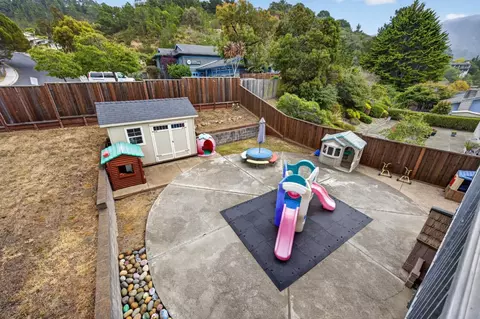 Exterior - 836 Oddstad Blvd, Pacifica, CA 94044 photo 8 of 11