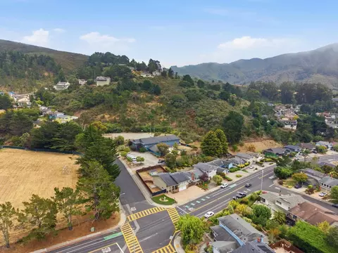 View/Area - 836 Oddstad Blvd, Pacifica, CA 94044 photo 3 of 10