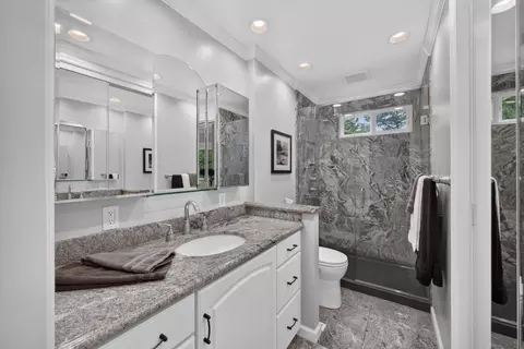 Bath - 836 Oddstad Blvd, Pacifica, CA 94044 photo 1 of 5