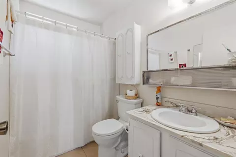 Bath - Bronte Ave, Watsonville, CA 95076 photo 1 of 1
