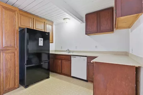 Kitchen - 1578 Magazine St, Vallejo, CA 94591 photo 2 of 2