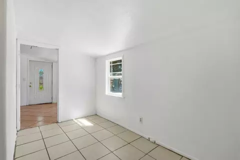 Entry Way - 1578 Magazine St, Vallejo, CA 94591 photo 3 of 3