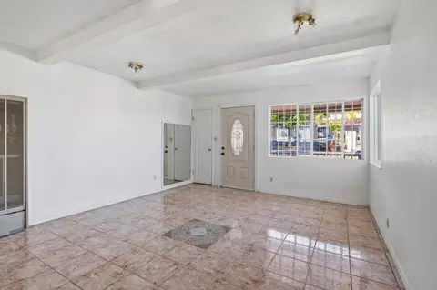Living - 1578 Magazine St, Vallejo, CA 94591 photo 1 of 3