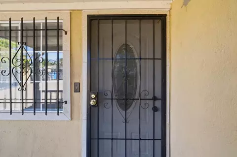 Entry Way - 1578 Magazine St, Vallejo, CA 94591 photo 1 of 3