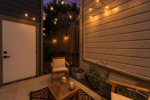 Exterior - 808 Pine St, Oakland, CA 94607 photo 5 of 8