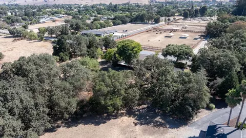 View/Area - 11705 Foothill Ave, Gilroy, CA 95020 photo 7 of 9