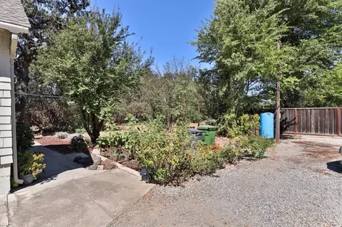 Exterior - 11705 Foothill Ave, Gilroy, CA 95020 photo 14 of 42