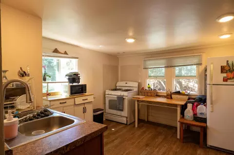 Kitchen - 11705 Foothill Ave, Gilroy, CA 95020 photo 1 of 3