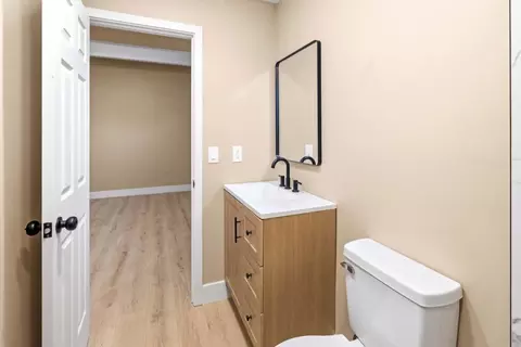 Bath - 86 Blake Ave, Corralitos, CA 95076 photo 2 of 4