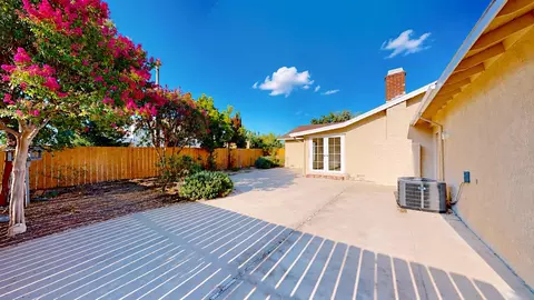 Exterior - 100 Pedras Rd, Turlock, CA 95382 photo 5 of 6