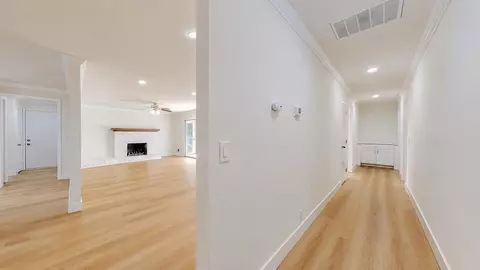 Entry Way - 100 Pedras Rd, Turlock, CA 95382 photo 2 of 2