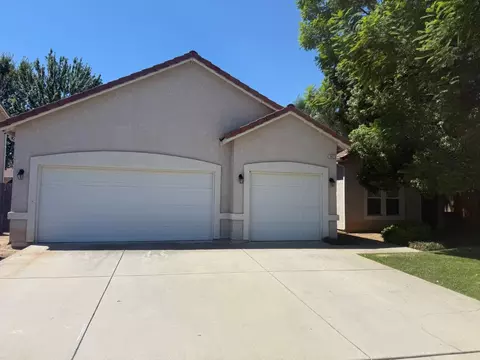 Exterior - 2672 Wrenwood Ave, Clovis, CA 93611 photo 2 of 6