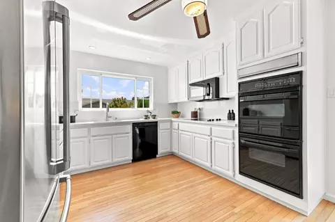 Kitchen - 1284 Encina Dr, Millbrae, CA 94030 photo 2 of 5