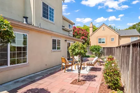 Exterior - 897 Markham Ter, Sunnyvale, CA 94086 photo 5 of 6