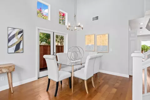 Dining - 897 Markham Ter, Sunnyvale, CA 94086 photo 1 of 2