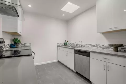 Kitchen - 6401 Bollinger Rd, Cupertino, CA 95014 photo 4 of 5