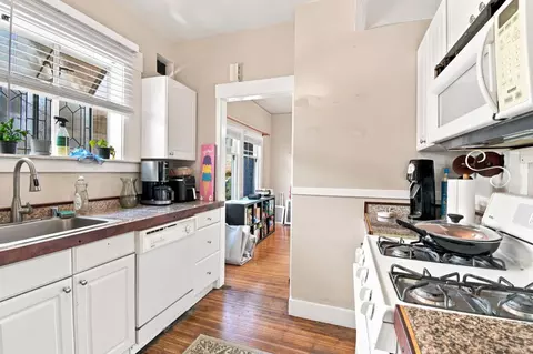 Kitchen - 2224 Derby St, Berkeley, CA 94705 photo 4 of 8