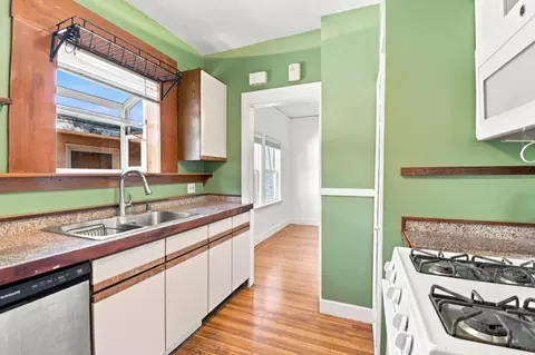 Kitchen - 2224 Derby St, Berkeley, CA 94705 photo 6 of 8