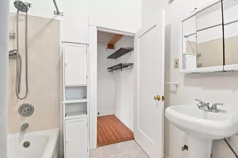 Bath - 2224 Derby St, Berkeley, CA 94705 photo 1 of 2