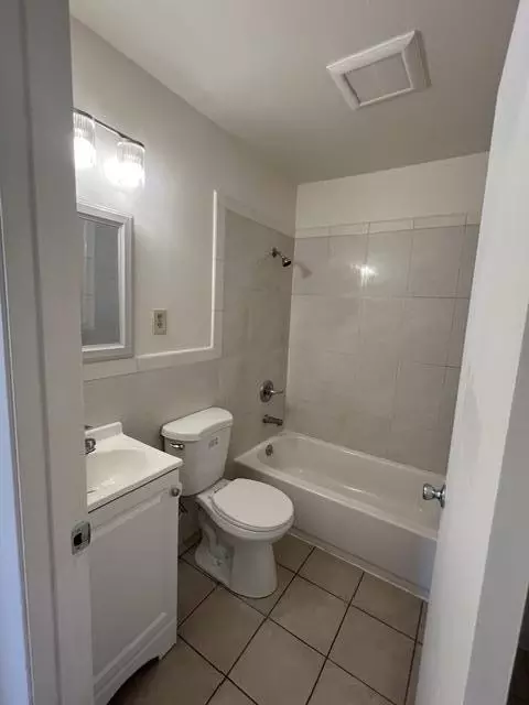 Bath - Calaveras Dr, Salinas, CA 93906 photo 1 of 3