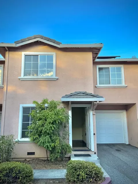 55 Estrada Ct, San Jose, CA 95127